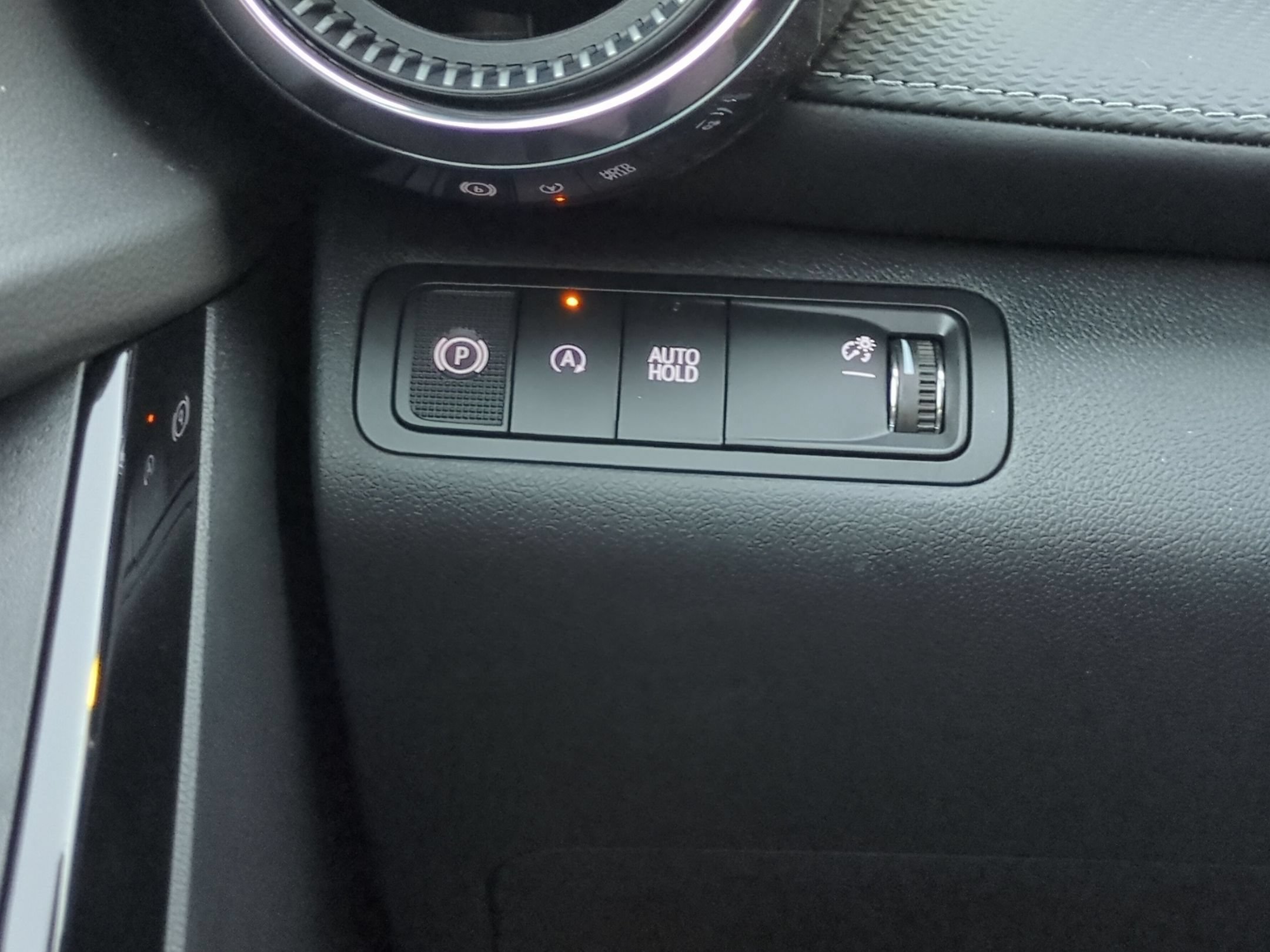 Used 2027 Chevrolet Equinox LT w/ Safety and Technology Package FWD image 27