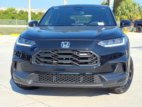 Used 2025 Honda HR-V Sport image 2