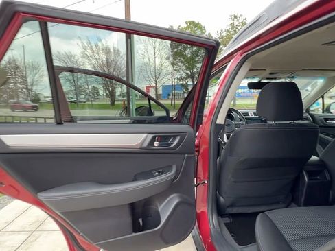 Used 2017 Subaru Outback 2.5i Premium image 37