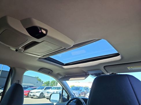 Used 2020 Honda Pilot Touring image 21