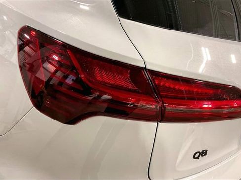 Used 2024 Audi Q8 e-tron Premium Plus w/ Premium Plus Package image 29