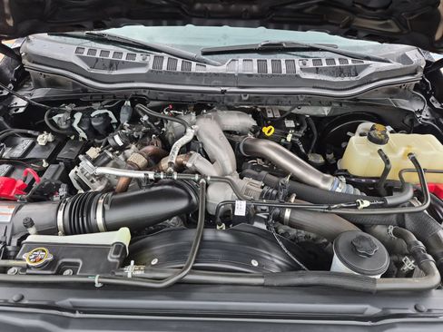 Used 2021 Ford F250 Lariat AWD/4WD image 32