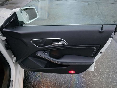 Used 2014 Mercedes-Benz CLA 250 image 39