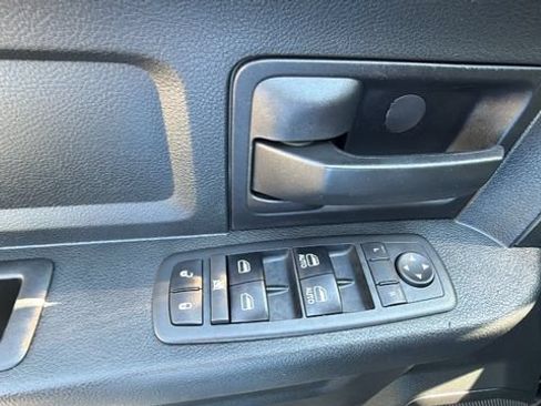 Used 2017 RAM 1500 Express AWD/4WD image 17