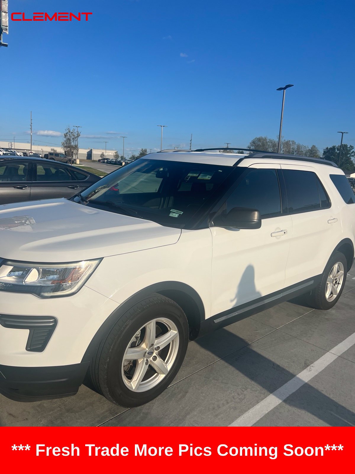 Used 2018 Ford Explorer XLT FWD image 1