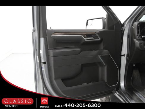 Used 2023 Chevrolet Silverado 1500 RST w/ Redline Edition image 4