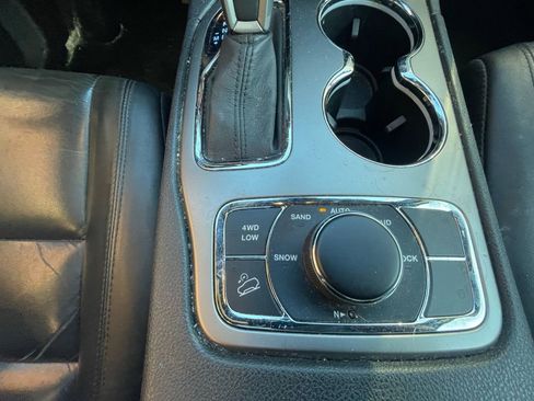 Used 2019 Jeep Grand Cherokee Limited image 17