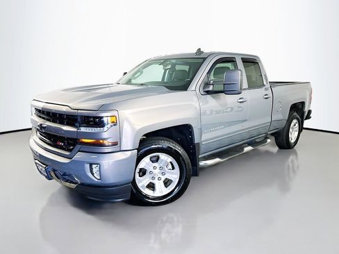 Used 2017 Chevrolet Silverado 1500 LT w/ All Star Edition image 3