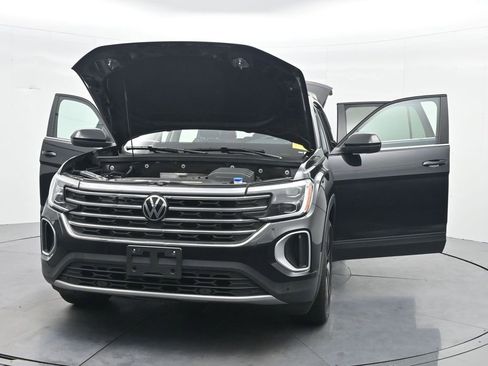 Used 2024 Volkswagen Atlas SE FWD image 42