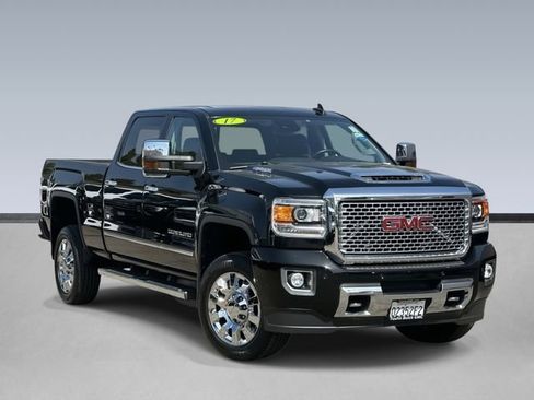 Used 2017 GMC Sierra 2500 Denali w/ Duramax Plus Package image 1