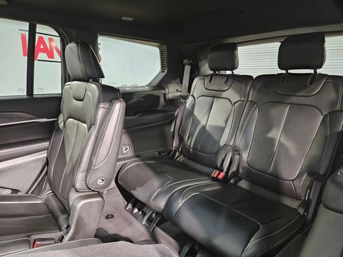 Used 2024 Jeep Grand Cherokee L Limited w/ Black Appearance Package AWD/4WD image 38