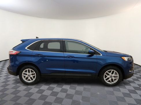 Used 2022 Ford Edge SEL image 5