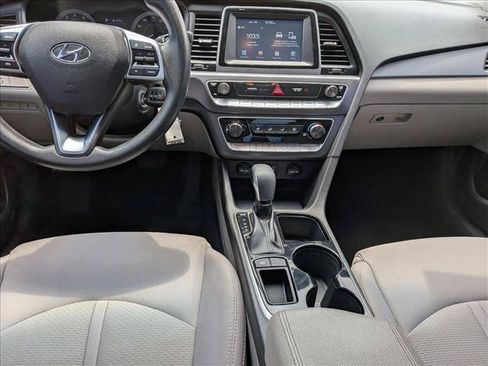 Used 2019 Hyundai Sonata SE FWD image 16