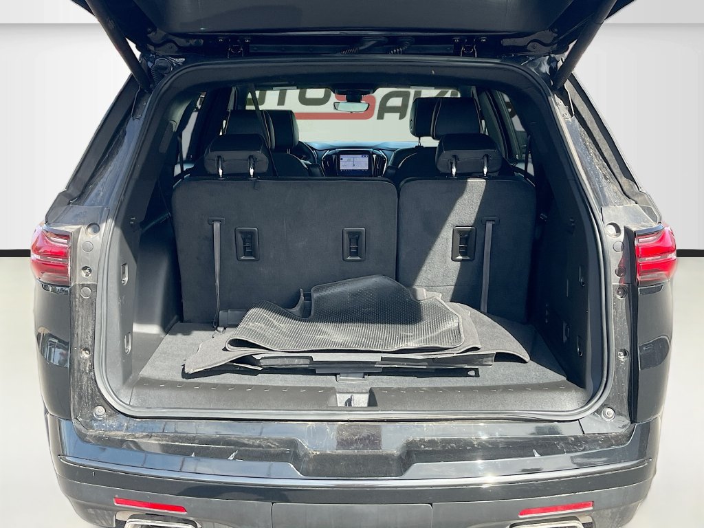 Used 2023 Chevrolet Traverse Premier w/ Redline Edition AWD/4WD image 28