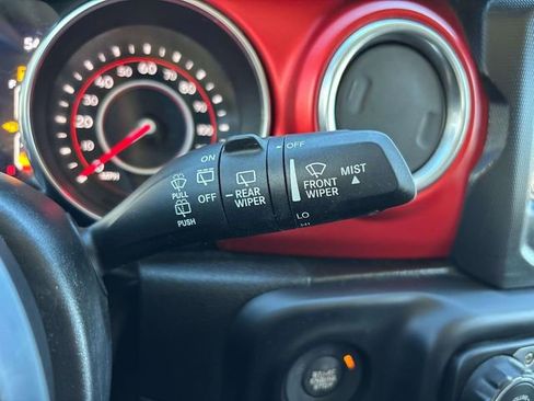 Used 2019 Jeep Wrangler Unlimited Rubicon w/ Steel Bumper Group image 28