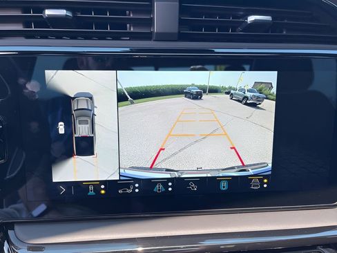 Used 2023 GMC Sierra 1500 AT4X image 25