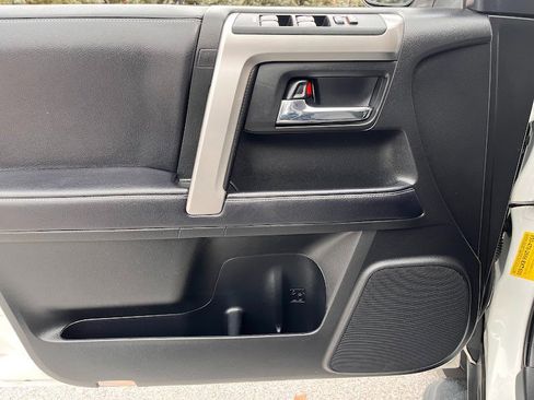 Used 2019 Toyota 4Runner SR5 image 7