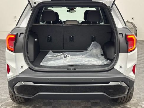 New 2026 GMC Terrain Elevation w/ Black Edition AWD/4WD image 9