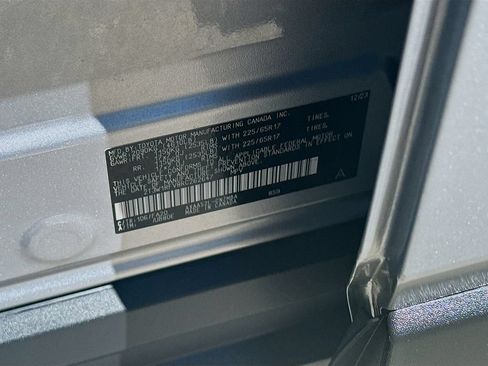 Used 2024 Toyota RAV4 XLE FWD image 35