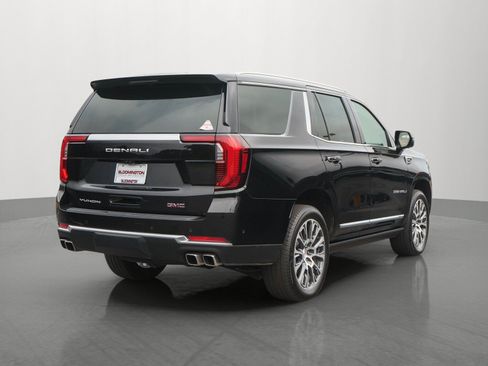 Used 2026 GMC Yukon Denali w/ Denali Reserve Package AWD/4WD image 7