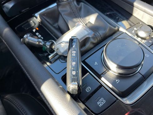 Used 2025 MAZDA MAZDA3 s image 22