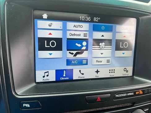 Used 2017 Ford Explorer XLT w/ Equipment Group 202A AWD/4WD image 36