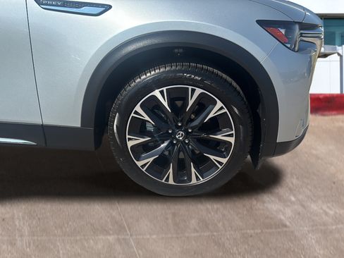Used 2024 MAZDA CX-90 Plug-In Hybrid w/ Premium Plus AWD/4WD image 9