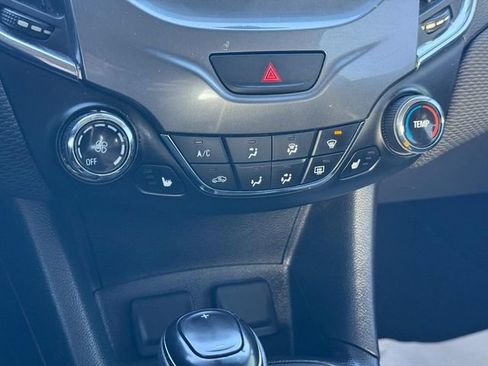 Certified 2017 Chevrolet Cruze LT w/ Convenience Package image 18