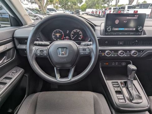 Used 2023 Honda CR-V EX image 15