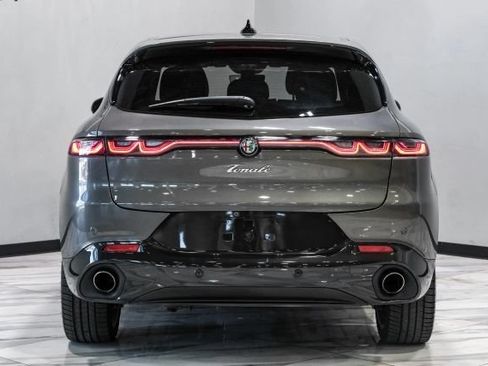 Used 2024 Alfa Romeo Tonale Veloce AWD/4WD image 13