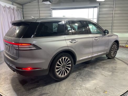 Used 2020 Lincoln Aviator Reserve w/ Equipment Group 201A image 6