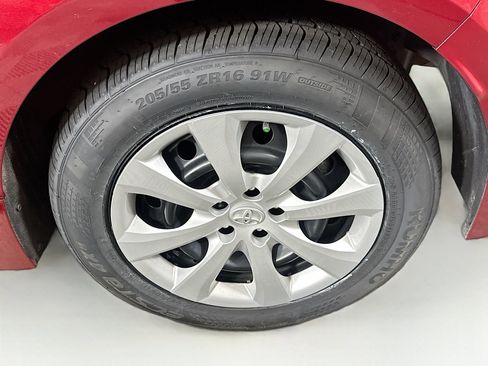 Used 2023 Toyota Corolla LE FWD image 11