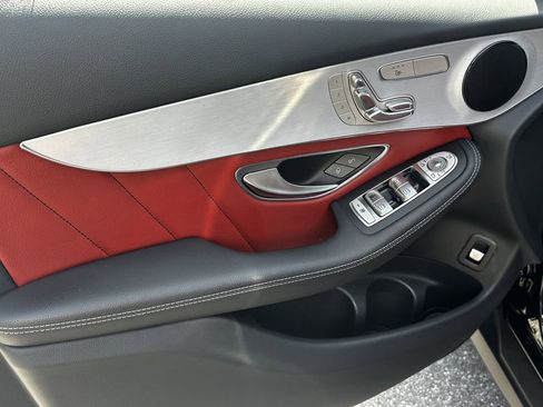 Certified 2022 Mercedes-Benz GLC 300 image 11