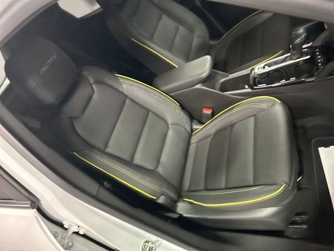 Used 2024 Chevrolet TrailBlazer ACTIV w/ Driver Confidence Package image 25