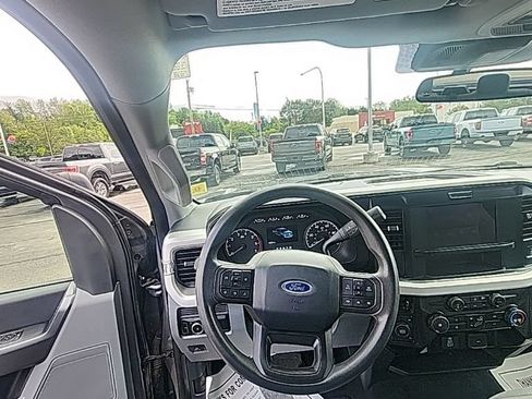 Used 2025 Ford F250 XLT AWD/4WD image 2