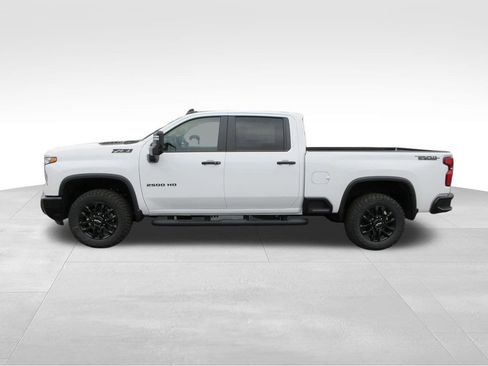 New 2026 Chevrolet Silverado 2500 LT w/ Trail Boss Package AWD/4WD image 3