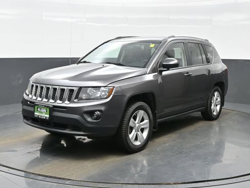 Used 2016 Jeep Compass Sport w/ Power Value Group AWD/4WD image 2