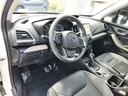 Used 2023 Subaru Forester Limited image 30