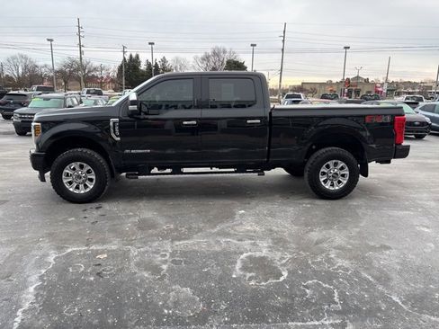 Used 2019 Ford F250 XLT w/ XLT Premium Package image 17