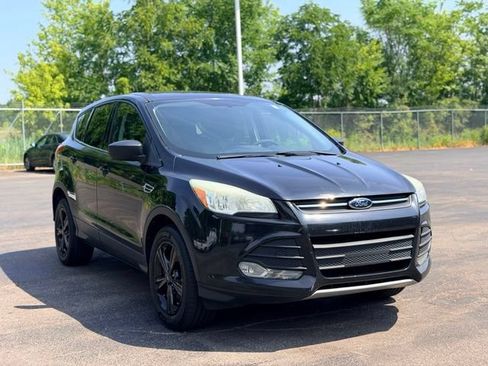 Used 2013 Ford Escape SE FWD image 2
