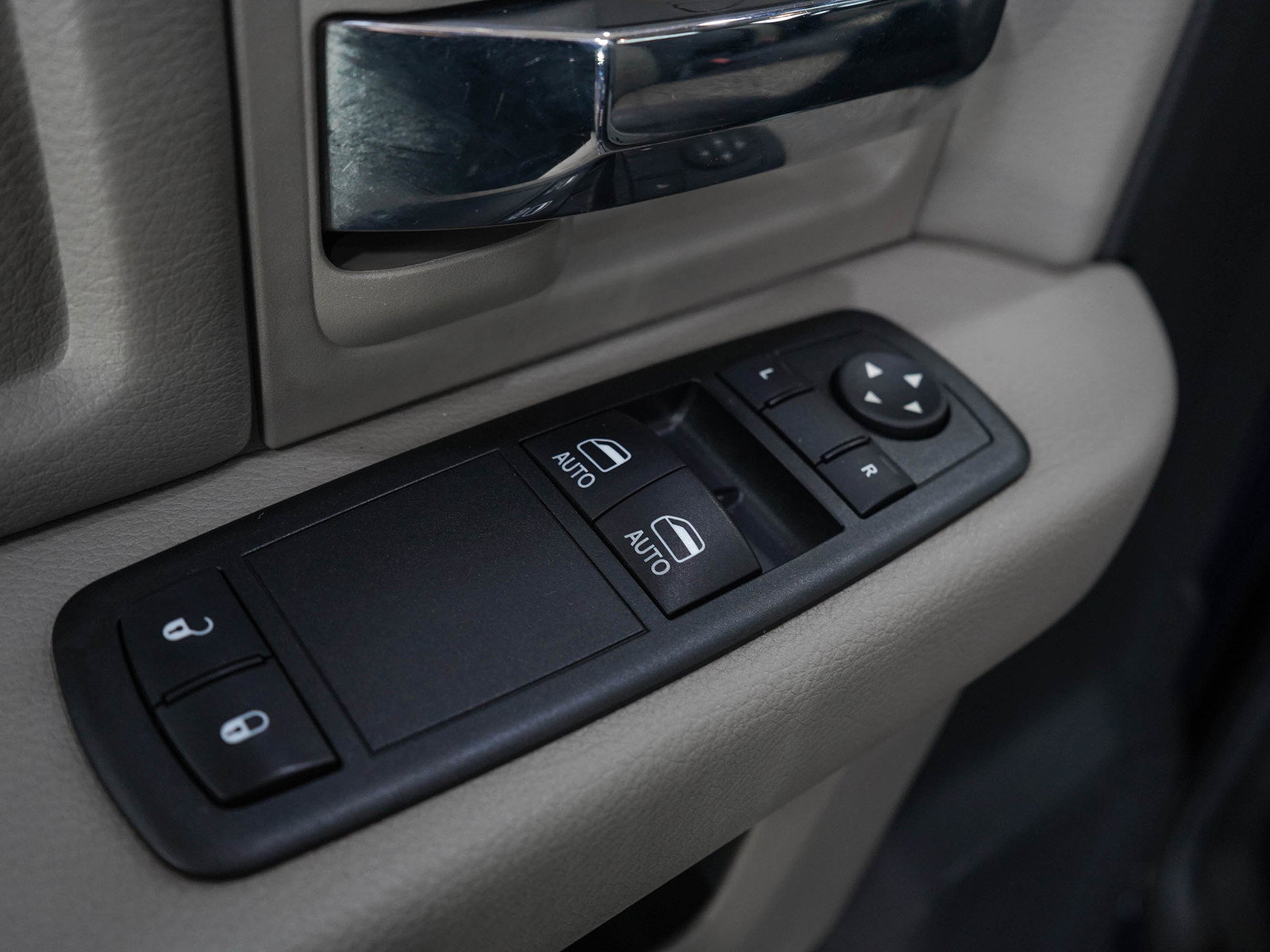 Used 2012 RAM 1500 Classic SLT w/ Remote Start & Security Group AWD/4WD image 15