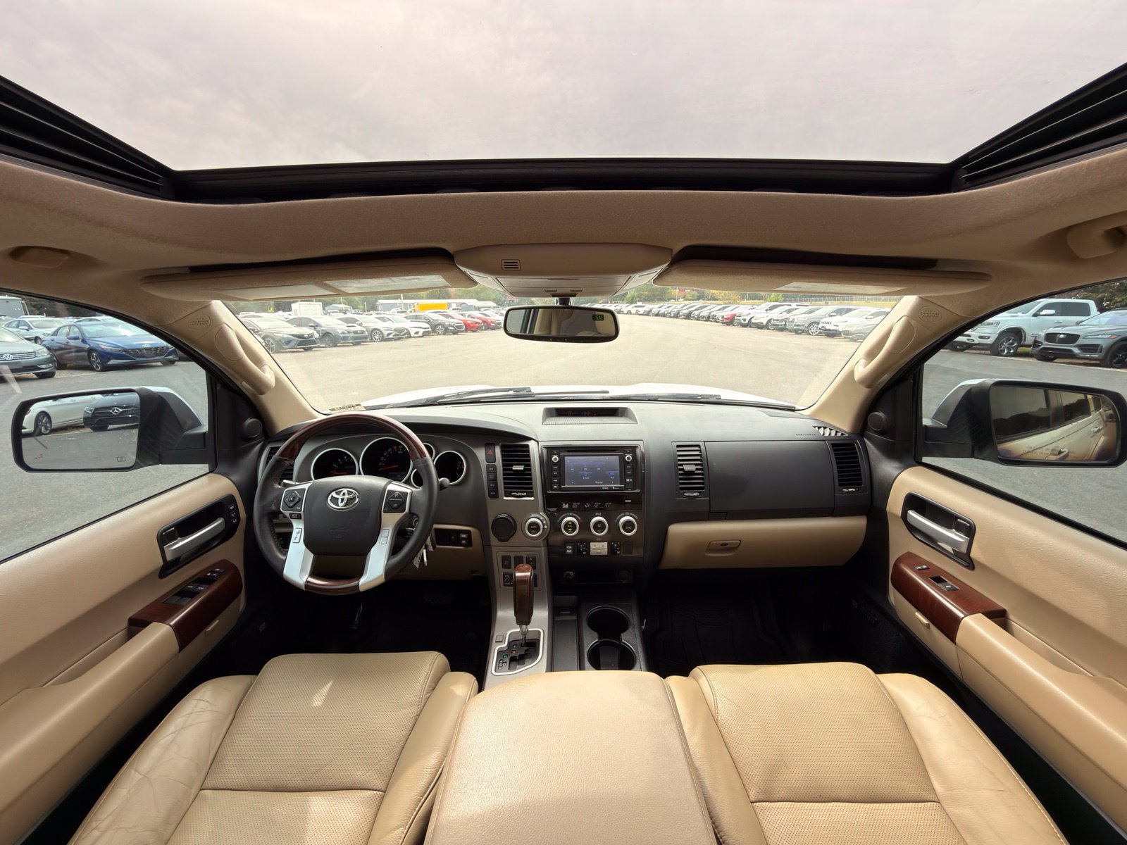 Used 2015 Toyota Sequoia Platinum RWD image 39
