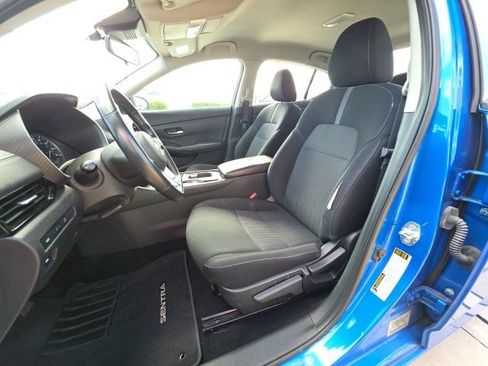 Used 2022 Nissan Sentra SV w/ Trunk Package FWD image 13