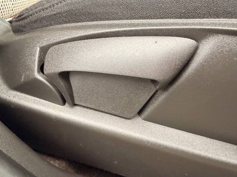 Used 2010 Chevrolet Equinox LT w/ Vehicle Interface Package FWD image 9