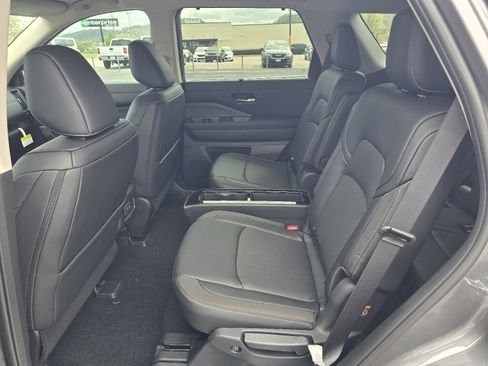 New 2026 Nissan Pathfinder SL AWD/4WD image 11