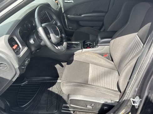 Used 2022 Dodge Charger R/T w/ Blacktop Package RWD image 9
