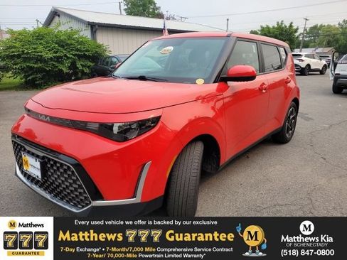 Certified 2024 Kia Soul EX FWD image 1