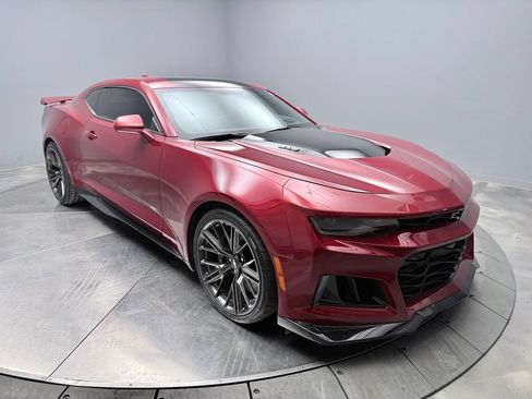 Used 2018 Chevrolet Camaro ZL1 RWD image 3