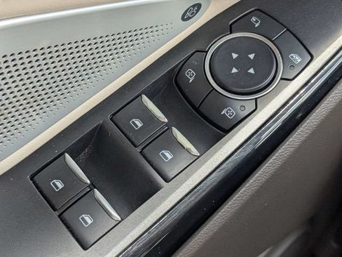 Used 2021 Ford Explorer Platinum w/ Equipment Group 601A AWD/4WD image 27