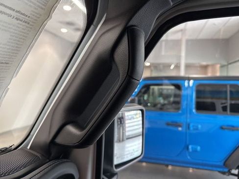 New 2025 Jeep Wrangler Unlimited Rubicon 392 image 34